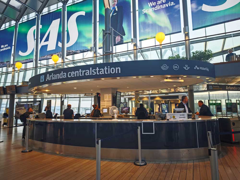 アーランダー中央駅の改札