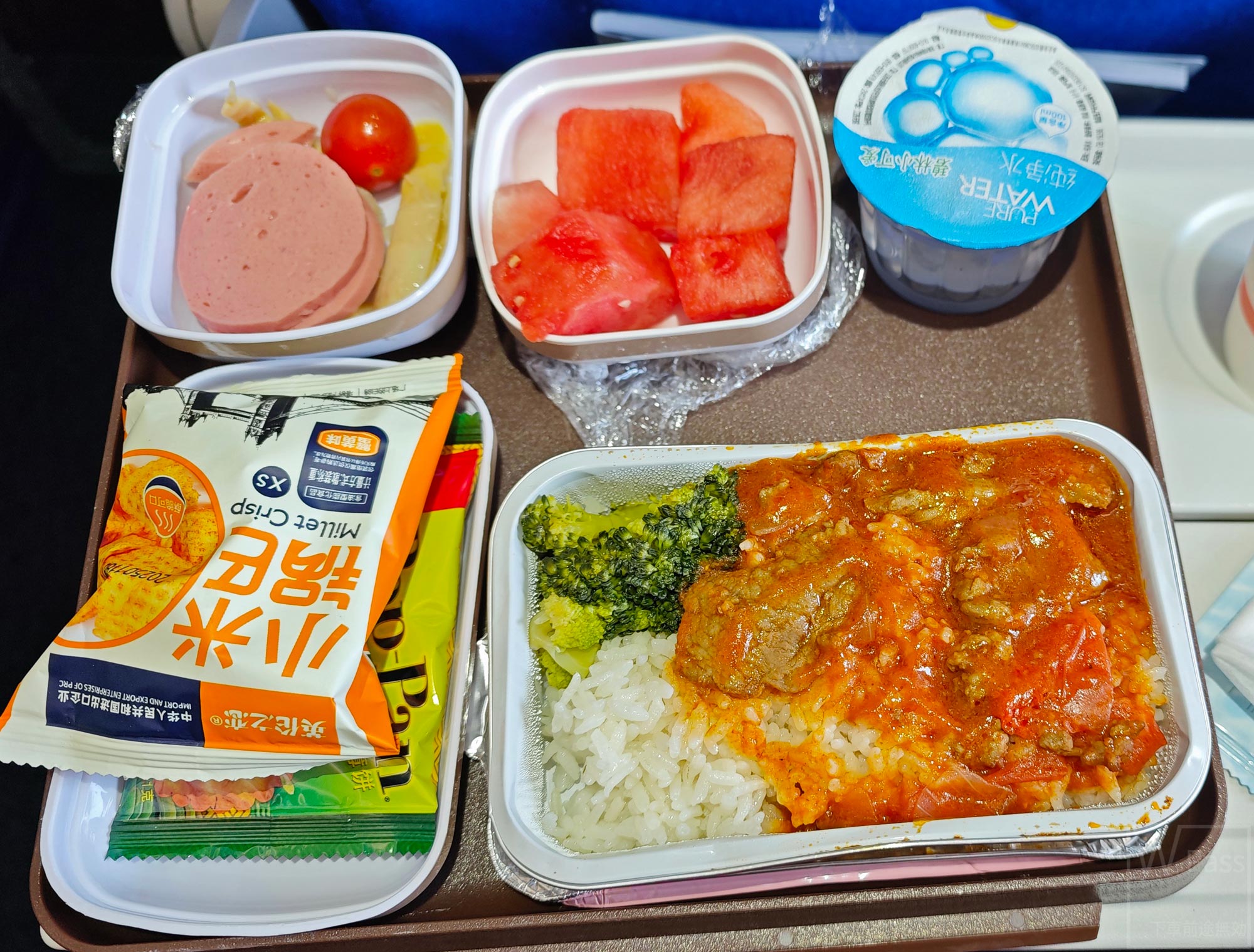 中国東方航空MU231便の昼食